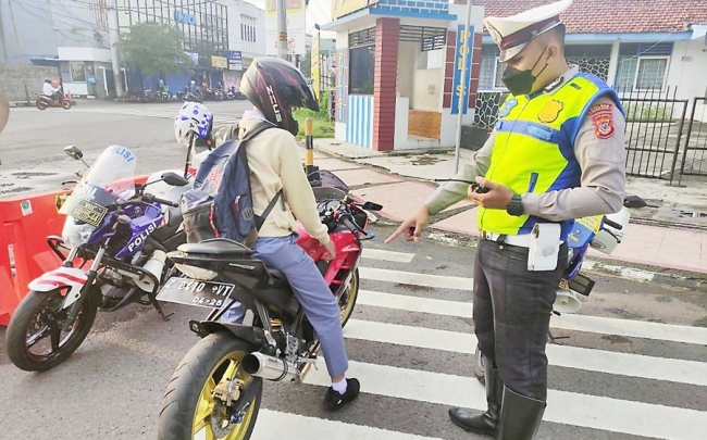 Satlantas Polres Banjar Razia Knalpot Bising