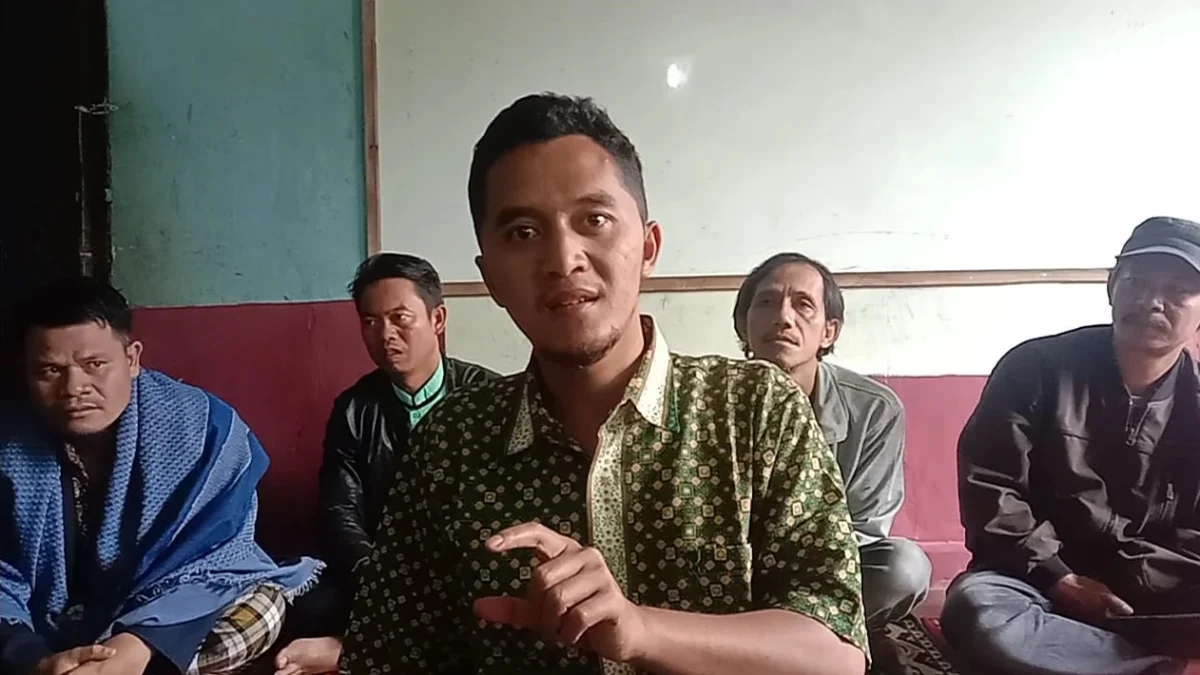 Yayasan Anwarul Mujtahidin Indonesia Bersama Yayasan Senyum Indonesia Berbagi Keberkahan di Desa Cintanegara