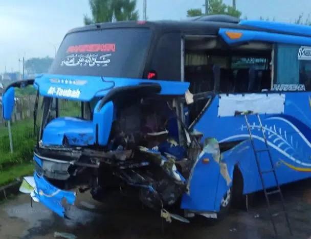 Lakalantas di Tol Semarang, Satu Siswa PKL Meninggal Dunia Dalam Bus Rombongan Study Tour