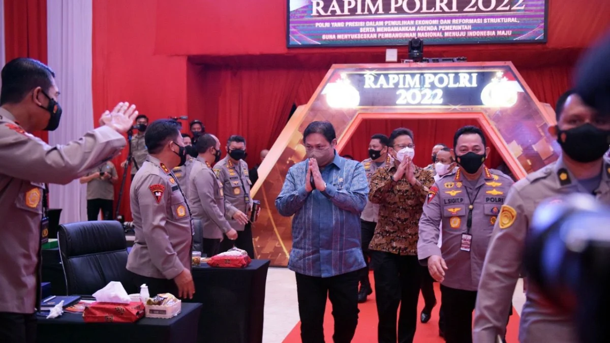 Berperan Kendalikan Pandemi dan Peningkatan Ekonomi, Airlangga Apresiasi Polri