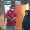 Ketua DPC PDI Perjuangan Garut Bantu Korban Kebakaran di Pangatikan