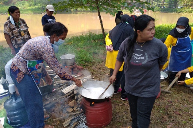 Dorong Ekonomi Masyarakat, Kemenag Kota Banjar Gelar Festival Minyak Klentik