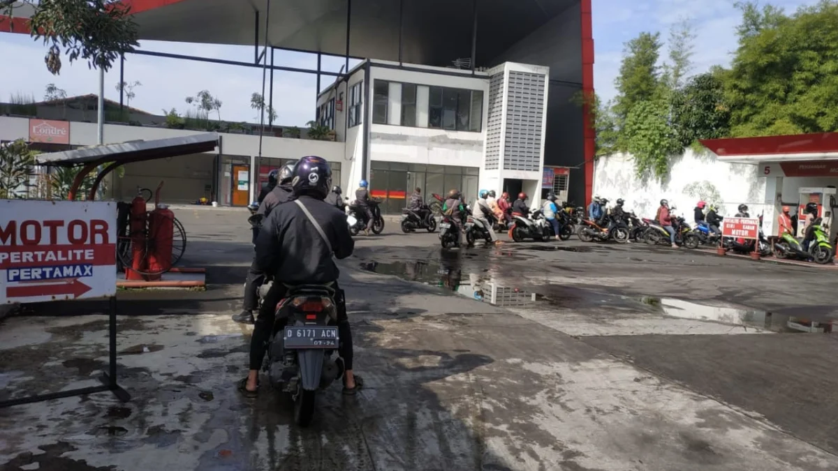 Harga Pertamax Naik, BBM Jenis Pertalite Alami Kelangkaan