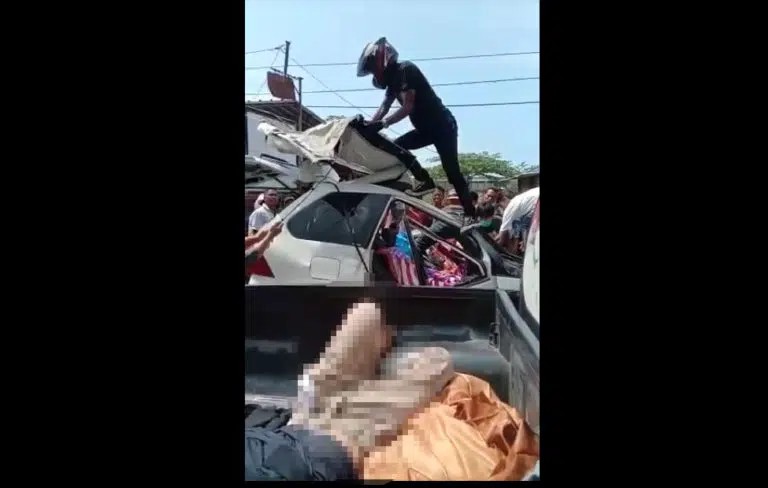 Proses Evakuasi Korban Tabrakan Minibus di Jalur Pantura Berlangsung Dramatis