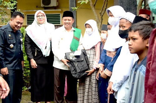 Wagub Sambangi Pesantren Miftahul Huda: Tampung Aspirasi Warga Agar Terbangun Komunikasi Dua Arah