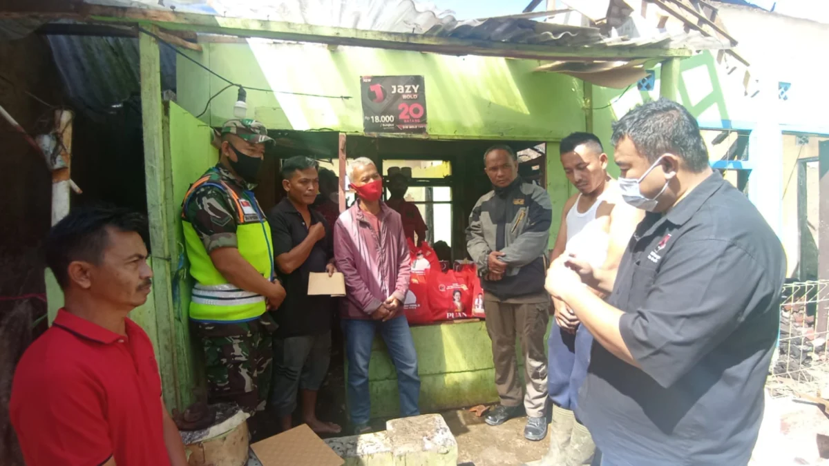 2 Rumah Alami Kebakaran di Cilawu, Yudha Puja Turnawan Berikan Bantuan dan Ajak Warga Gotong Royong