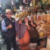 Gara-gara Tertawa, Tukang Dage di Pasar Kepuh Kuningan Dapat THR dari Gubernur