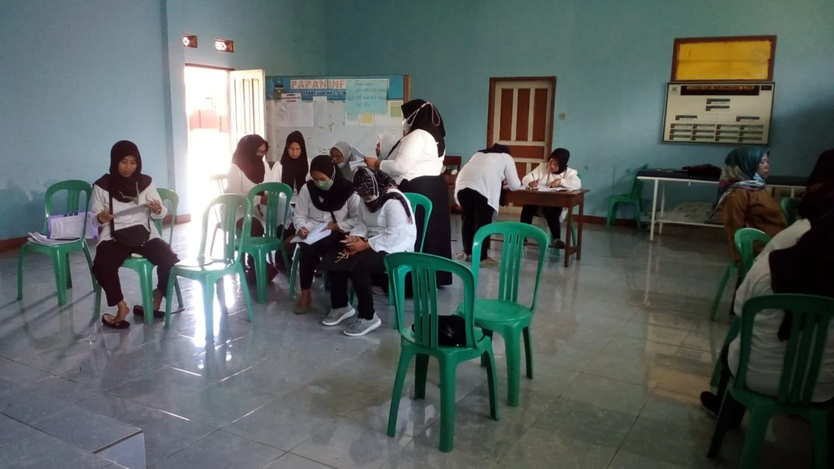 16 Kader Posyandu Desa Cipareuan Lolos Mengikuti Pelatihan Membuat Kue dan Roti