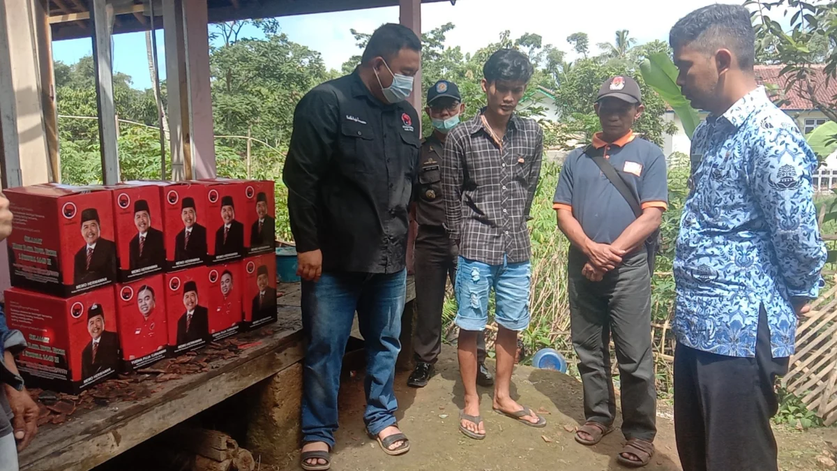 Wakil Rakyat Tunjukkan Empati Terhadap Warga yang Rumahnya Kebakaran di Pasirlangu Pakenjeng