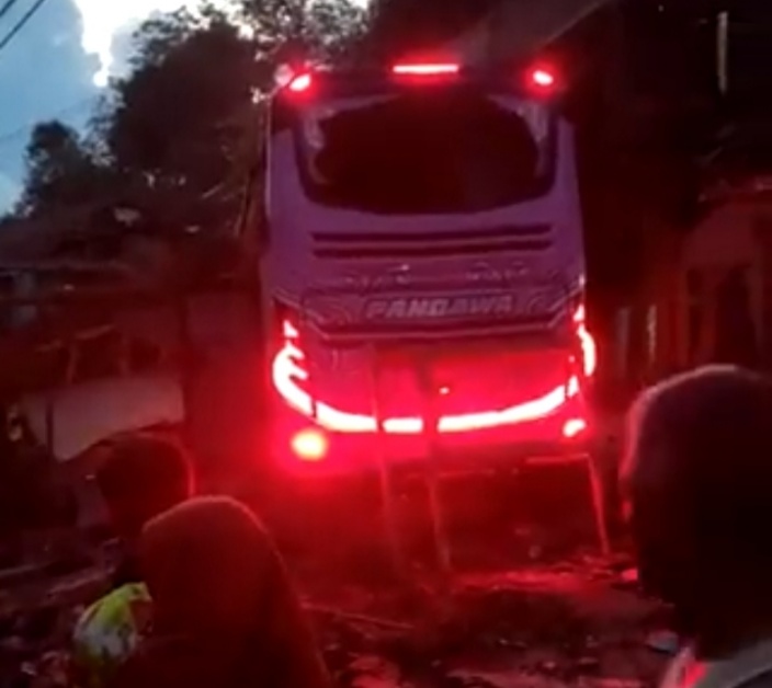 Kecelakaan Maut di Ciamis, Mobil Bus Tabrak Rumah