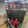 Timbulkan Masalah Serius, Yudha Puja Turnawan Terjun Langsung Bersihkan Sampah di DAS Cimaragas Bersama Baguna