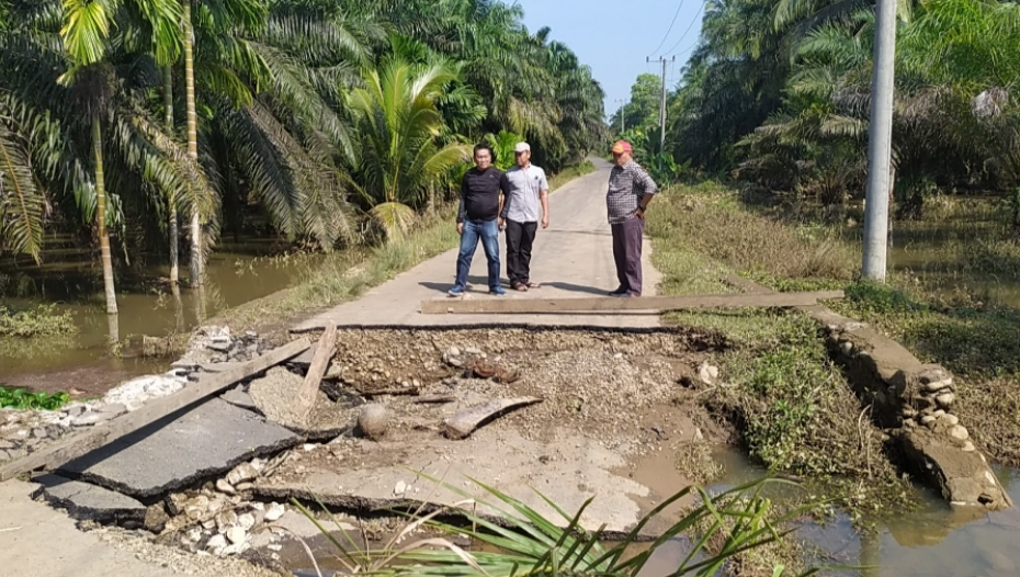 Dampak Banjir di Kabupaten Seluma, Jalan dan Jembatan Rusak