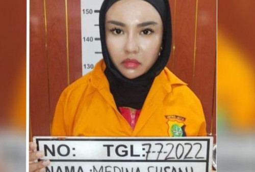 Berbaju Tahanan, Medina Zein Sampaikan Pesan Ini Jelang Pemeriksaan