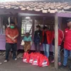 Anggota DPRD Garut Yudha Puja Turnawan Kunjungi Emak Aah Korban Kebakaran di Sukawening