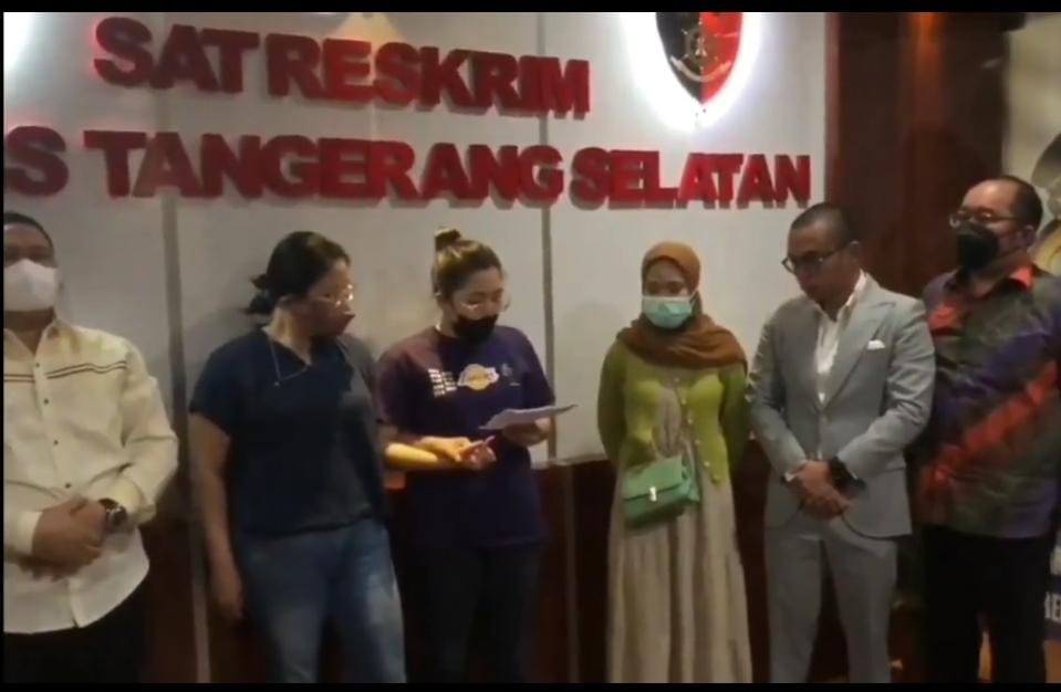 Ibu Curi Coklat di Alfamart Mengaku Telah Mengancam Karyawan dan Minta Maaf