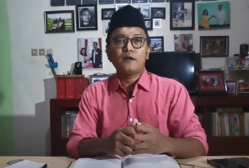 Guntur Romli Bilang Begini Terkait Eko Kuntadhi Siap Minta Maaf Langsung ke Ning Imaz di Lirboyo