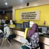 Banyak warga Garut yang Kebingungan Dalam Pembuatan Kartu Kuning