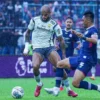 Persib Pecundangi Arema di Kandangnya dengan Skor 2-1