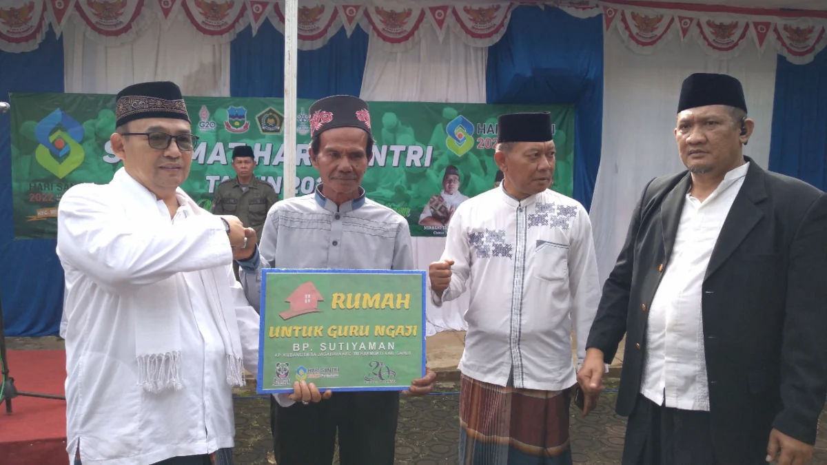 Abah Sutiyaman, Seorang Guru Ngaji di Mekarmukti Garut Dapat Kado Indah Berupa Bantuan Rumah, Selama ini Belum Tersentuh Bansos