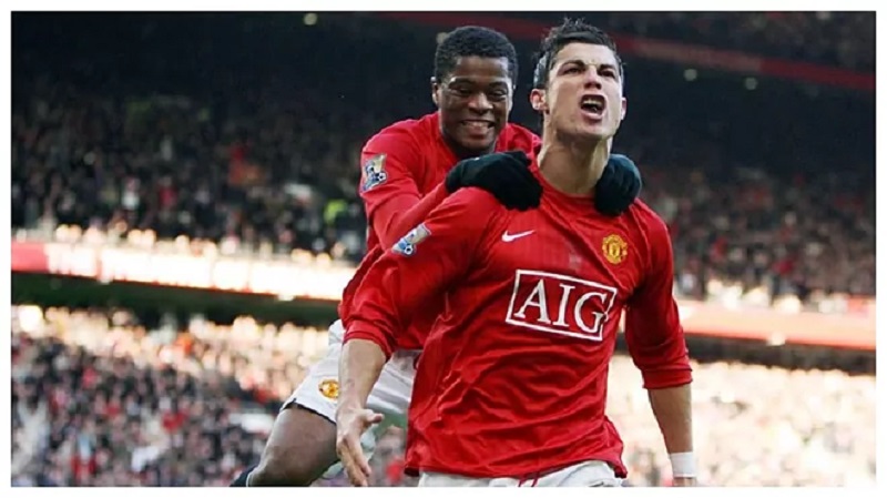 Ronaldo Tinggalkan Old Trafford saat Laga MU vs Tottenham Hotspur, Evra: Mungkin Butuh Perawatan