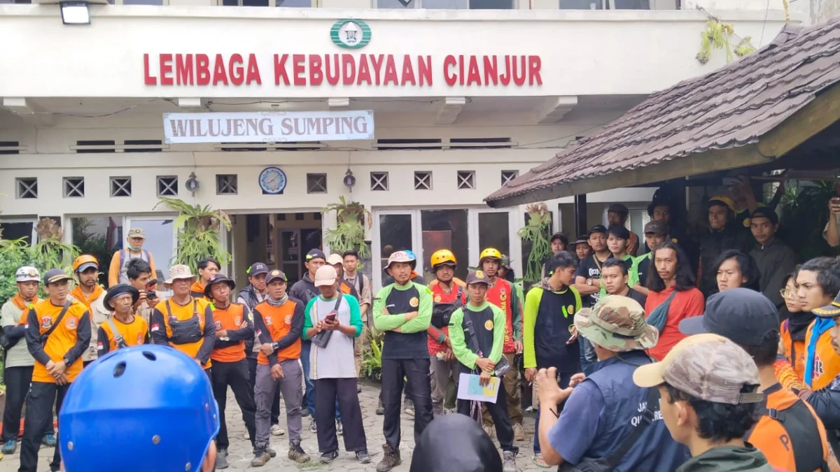 Para relawan yang membantu korban gempa Cianjur (foto istimewa)