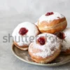 Donat sering dijadikan hidangan penutup oleh sebagian orang. Tak heran apabila banyak orang yang menggemari donat.(Shutterstock)