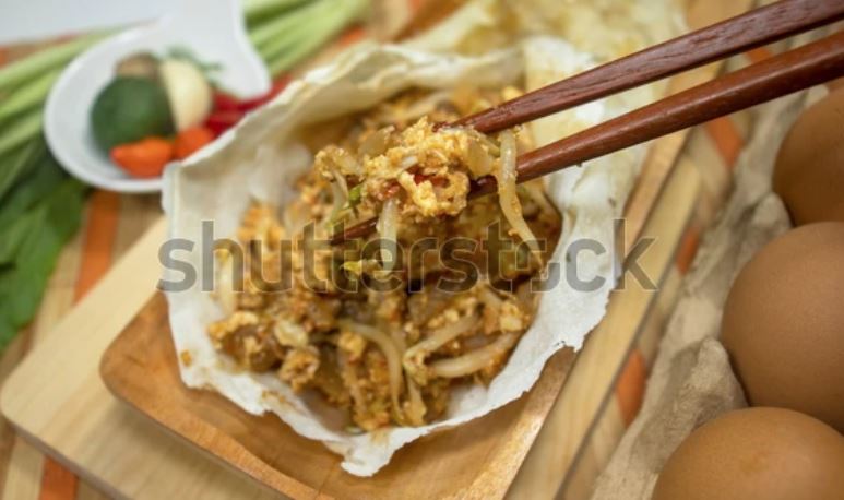 lumpiah basah (shutterstock)