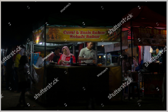 Kuliner Malam (shutterstock)