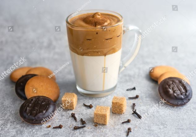 Dalgona Coffe (shutterstock)