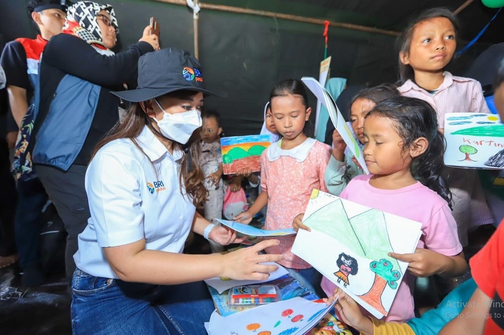 BRI Peduli Bantu Pemulihan Pasca Gempa Cianjur. BRI mendirikan posko untuk membantu warga korban gempa