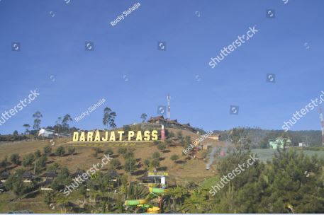 darajat pass (https://www.shutterstock.com/)