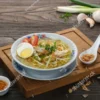 soto ayam (shutterstock)