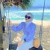 Outfit ke Pantai Hijabers Untuk Kamu Tetap Terlihat Anggunly (foto Lemon8)