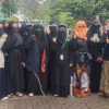 Mujahidah Pembela Islam Garut meminta pemerintah segera usir dubes Swedia dan Belanda