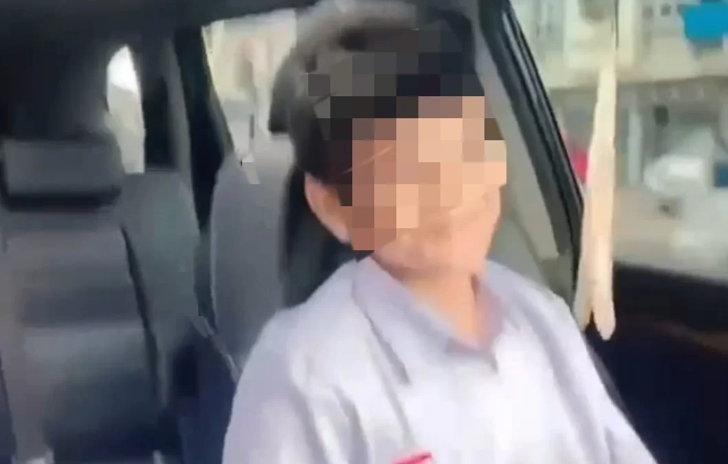 ANAK SMP VIRAL NYETIR MOBIL BARENG PEREMPUAN