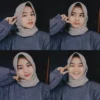 5 Gaya Berfoto Yang Keren Untuk Wanita Berhijab, Cek Disini!