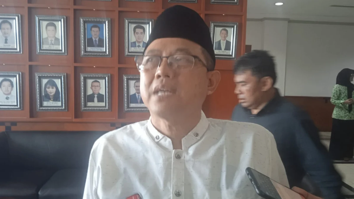 H Cece Hidayat, Kepala Kemenag Kabupaten Garut. Calon jemaah haji tahun ini jumlahnya sama dengan tahun lalu