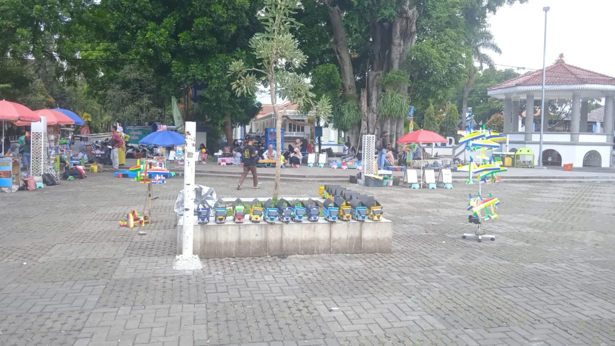 Alun-alun Garut jadi tempat ngabuburit yang menyenangkan