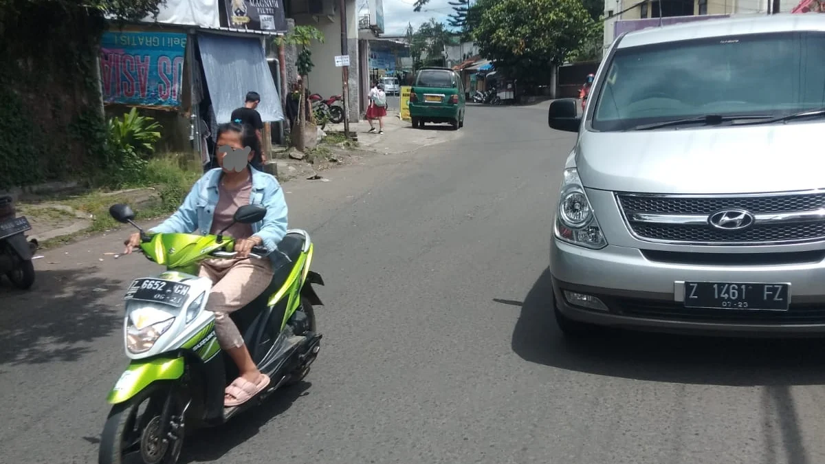 Banyak yang Tak Pakai Helm, Apakah Baiknya Tilang Langsung Diberlakukan Lagi?