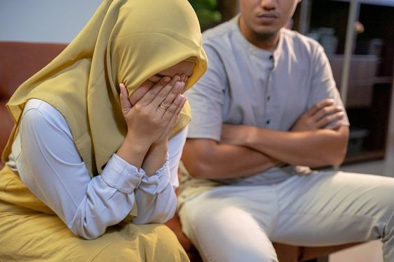 NILAH 6 ALASAN MENGAPA ISLAM MELARANG SUAMI MEMBENTAK ISTRI