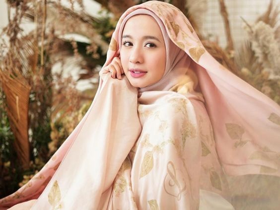 Laudya chintya Bella Pensiun Dari Dunia Hiburan Untuk Hijrah (foto pinterest)