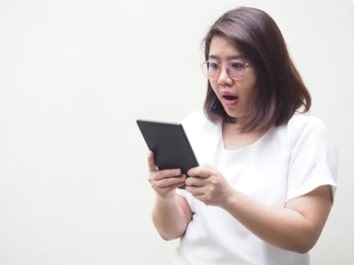 Cara Melihat Chat WA yang Sudah Dihapus Melalui Email (foto shutterstock)