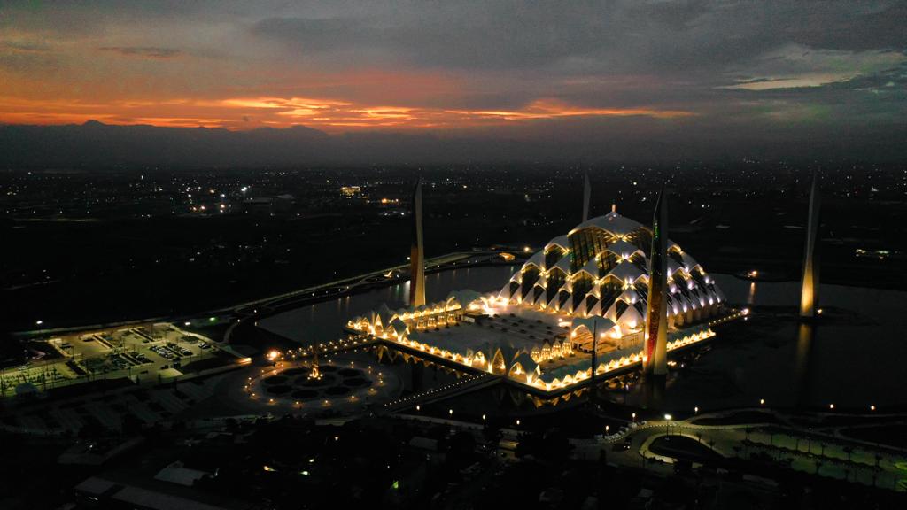 Wisata Religi Hits di Jabar, Masjid Al Jabbar Edukasi Sejarah Keislaman