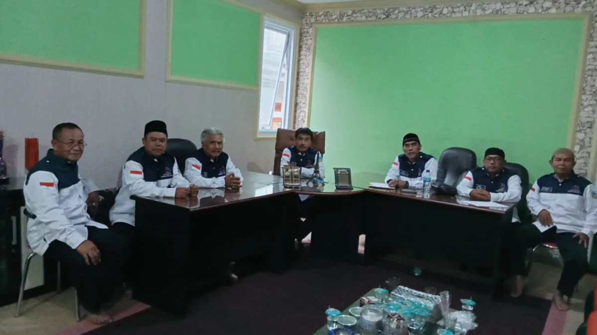 Pengurus DPD LPM Kabupaten Garut melakukan rapat internal