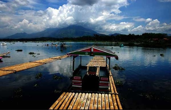 Tempat Wisata Keluarga (Situ Bagendit Garut) Yang Wajib Kalian Kunjungi