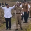 Prabowo Subianto dan Ganjar Pranowo saat panen raya di Kebumen, Jawa Tengah-Youtube Sekretariat Negara-Youtube Sekretariat Negara