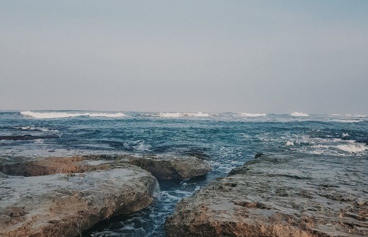 Pantai Pameungpeuk Memiliki Spot Foto Yang Bagus