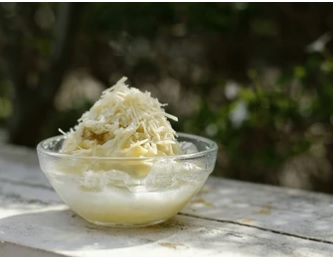 Sop durian dengan susu kental manis (foto shutterstock)