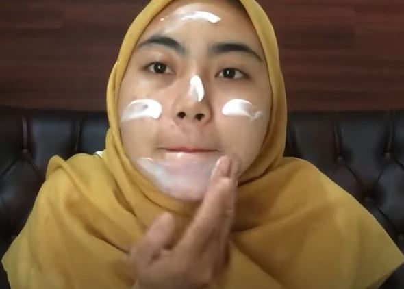 Cara Memakai Sunscreen yang Baik dan Benar