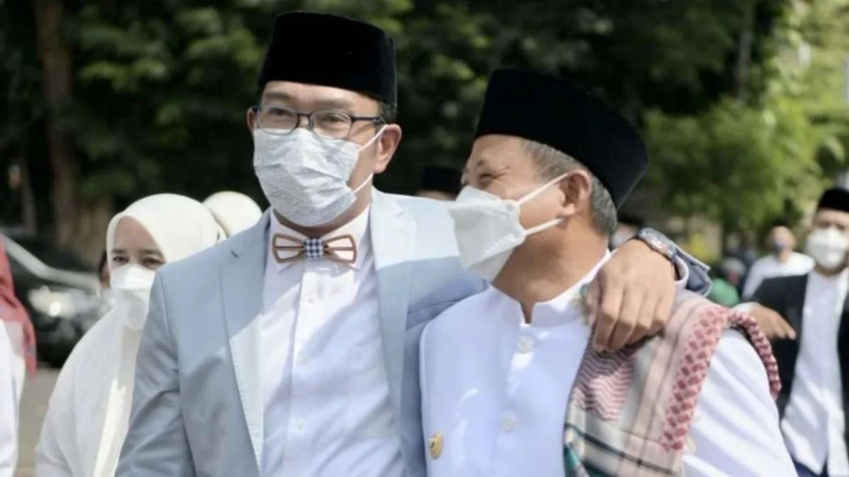 Ridwan Kamil dan Uu Ruzhanul Ulum Dapat Penghargaan dari PWI Jabar